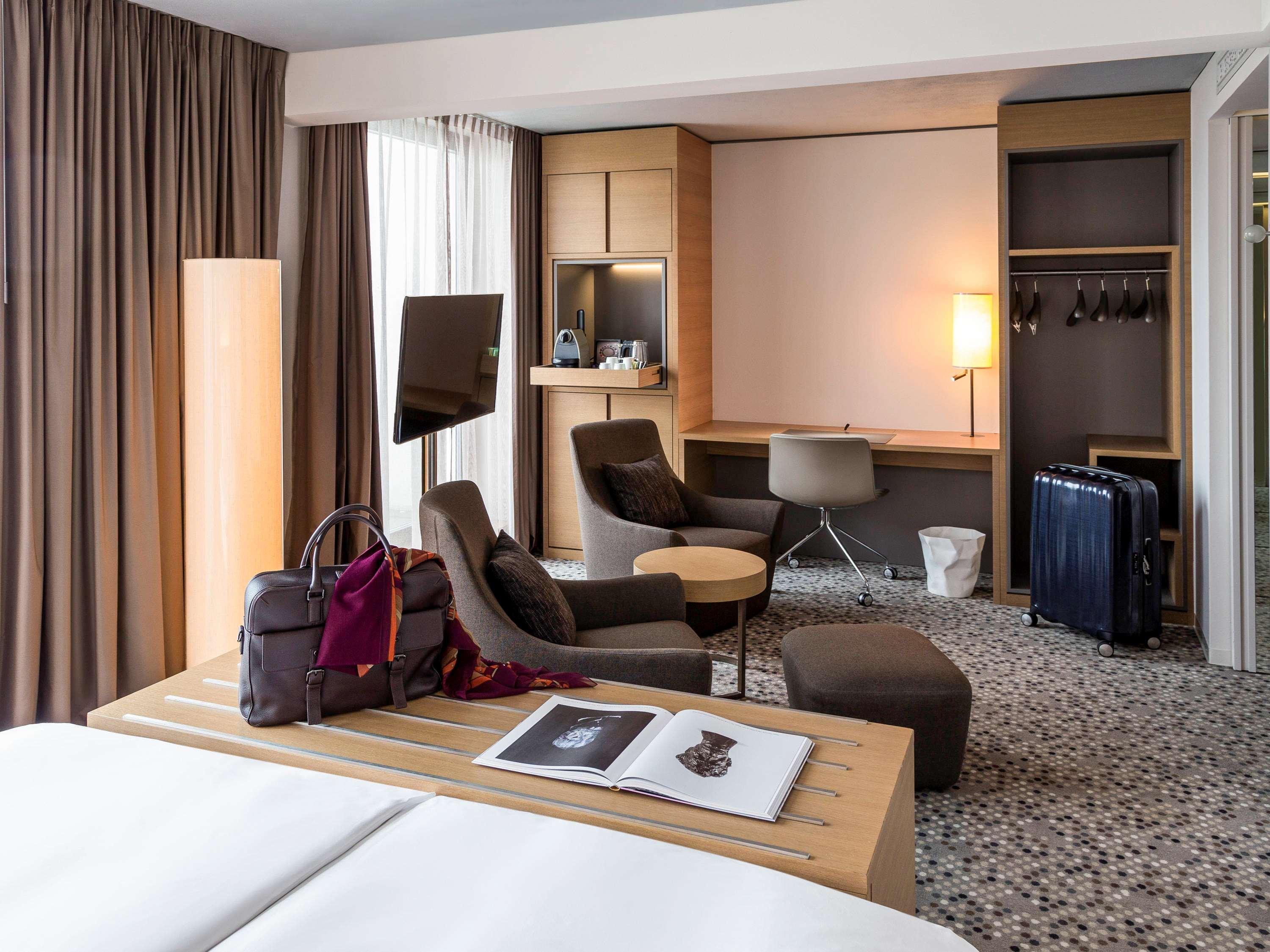 Pullman Europe 4*